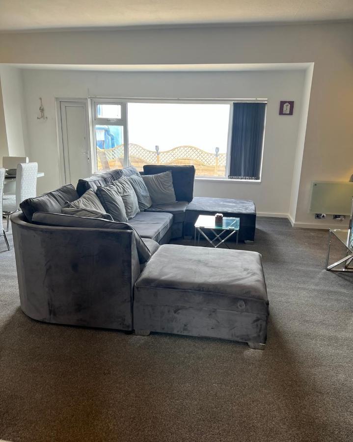Sea View Lavish Apartment Sky Tv Whirlpool Bath Huge Balcony Newly Refurbished Bridlington Esterno foto